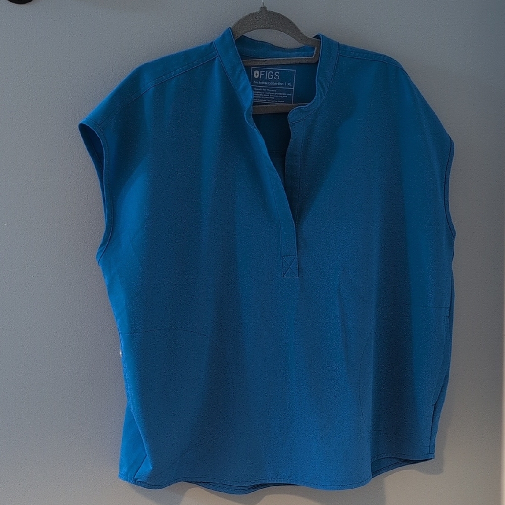 Figs Women's Blue Oversized Rafaela Top